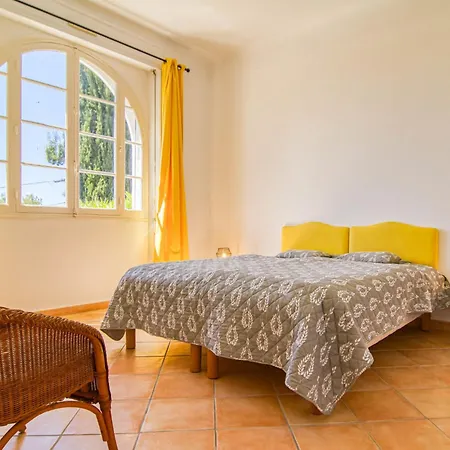 別荘 Le Farigoulo By Interhome *